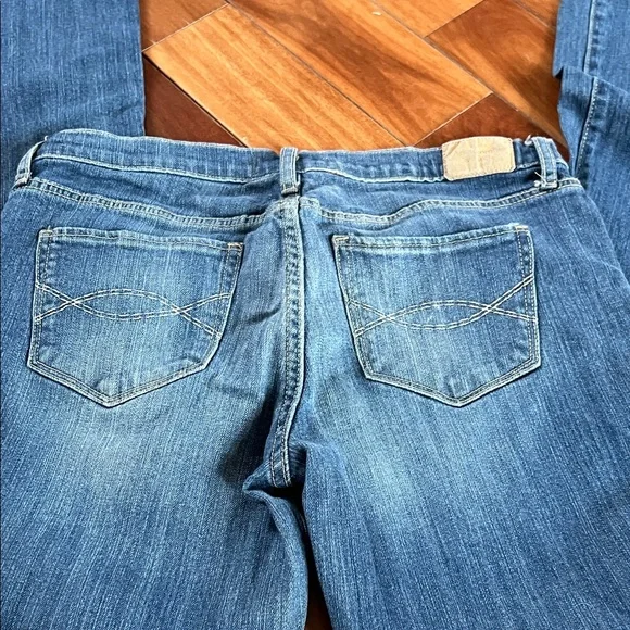 Abercrombie & Fitch Medium Blue Wide Leg Jeans - Picture 6 of 6